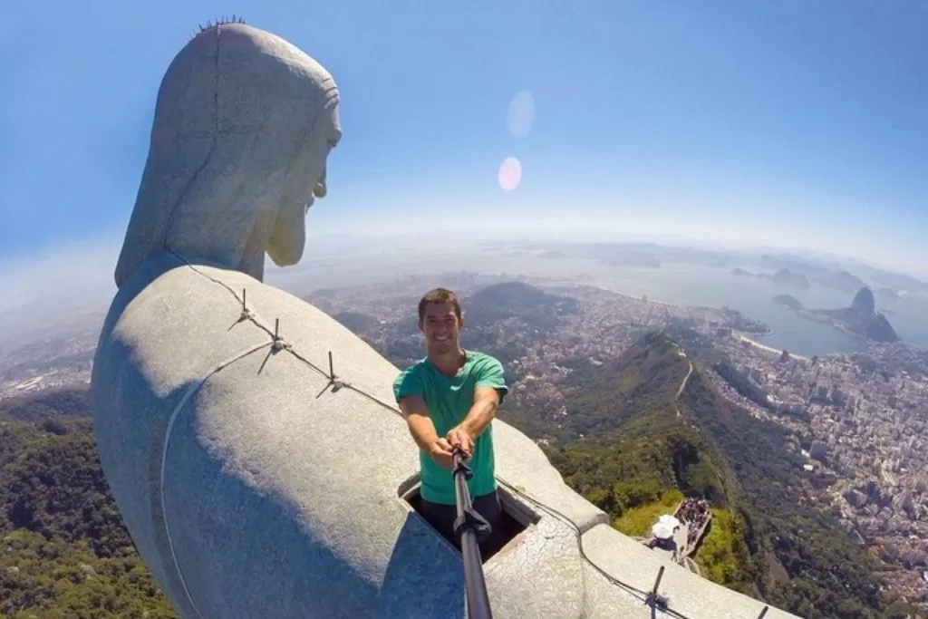 Remember that there's a huge t-pose statue of Jesus in Rio de Janeiro