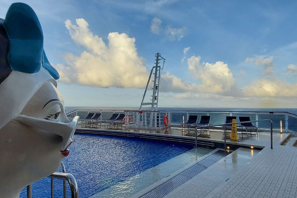 MSC Cruises - From Rio to Europe, across the Atlantic Ocean
